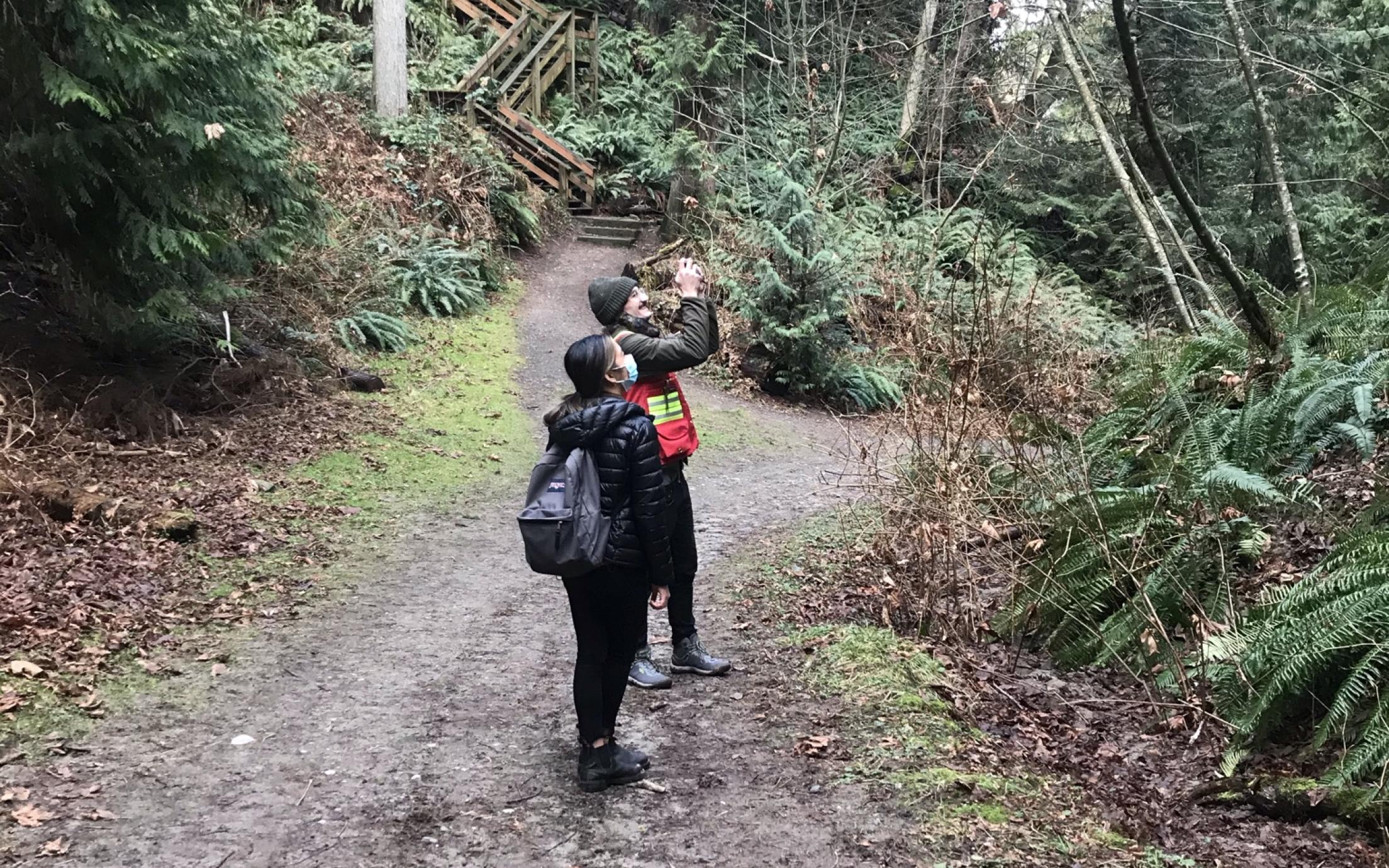 Students assessing slope stability in Sealand Park on GEOL 312 Field trip